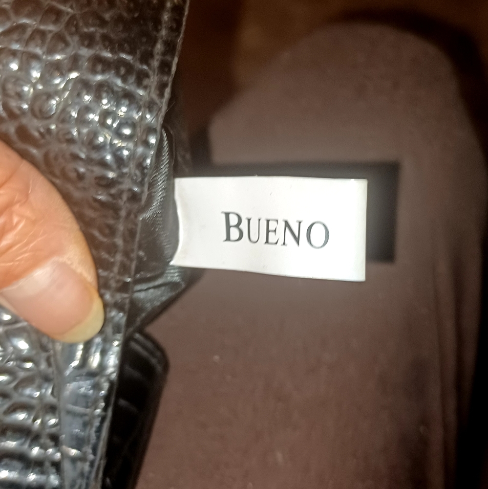 Beuno Handbag - Picture 2 of 3